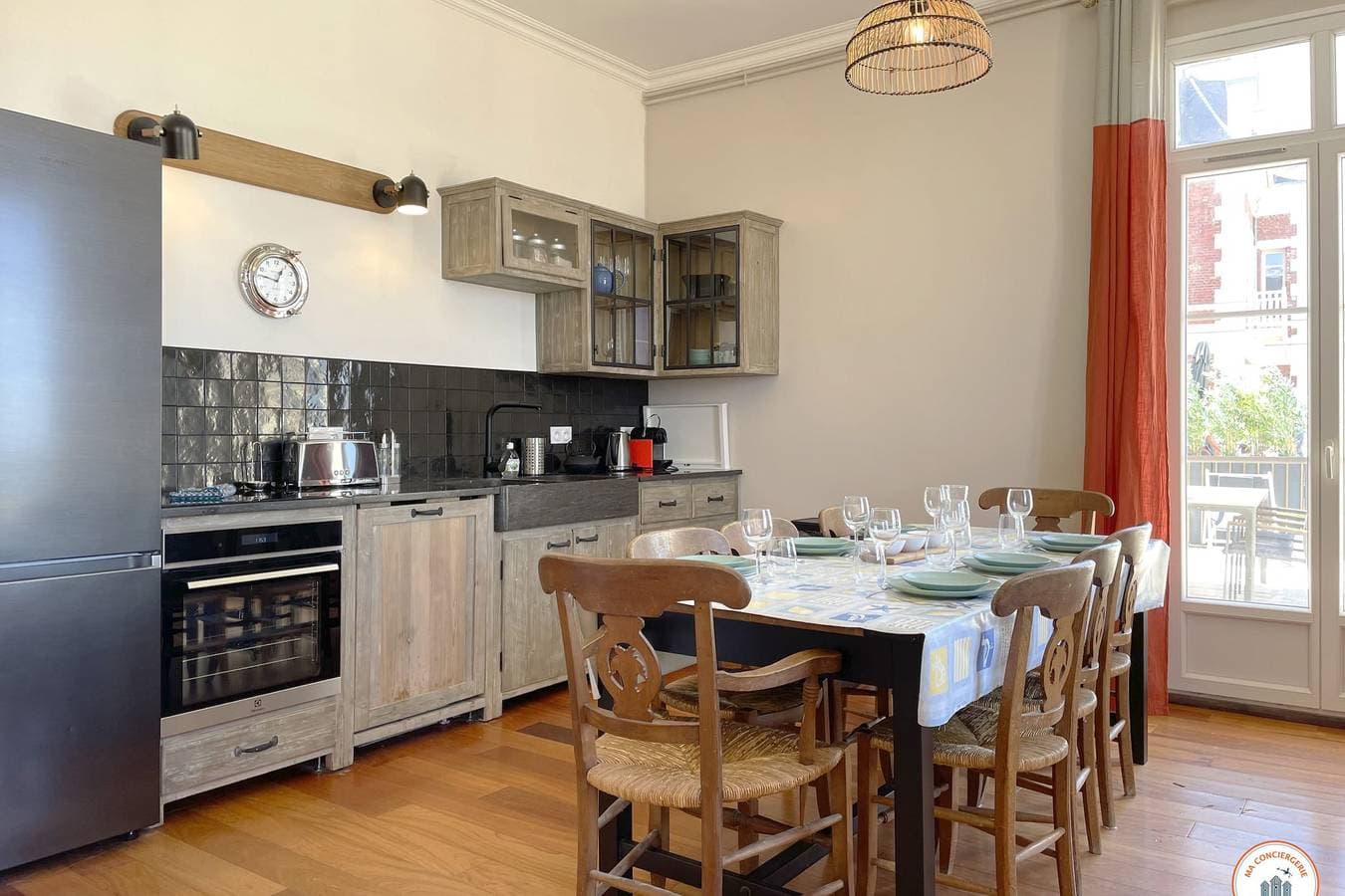 Foto 9 von 38: Ferienwohnung für 6 Personen mit Terrasse