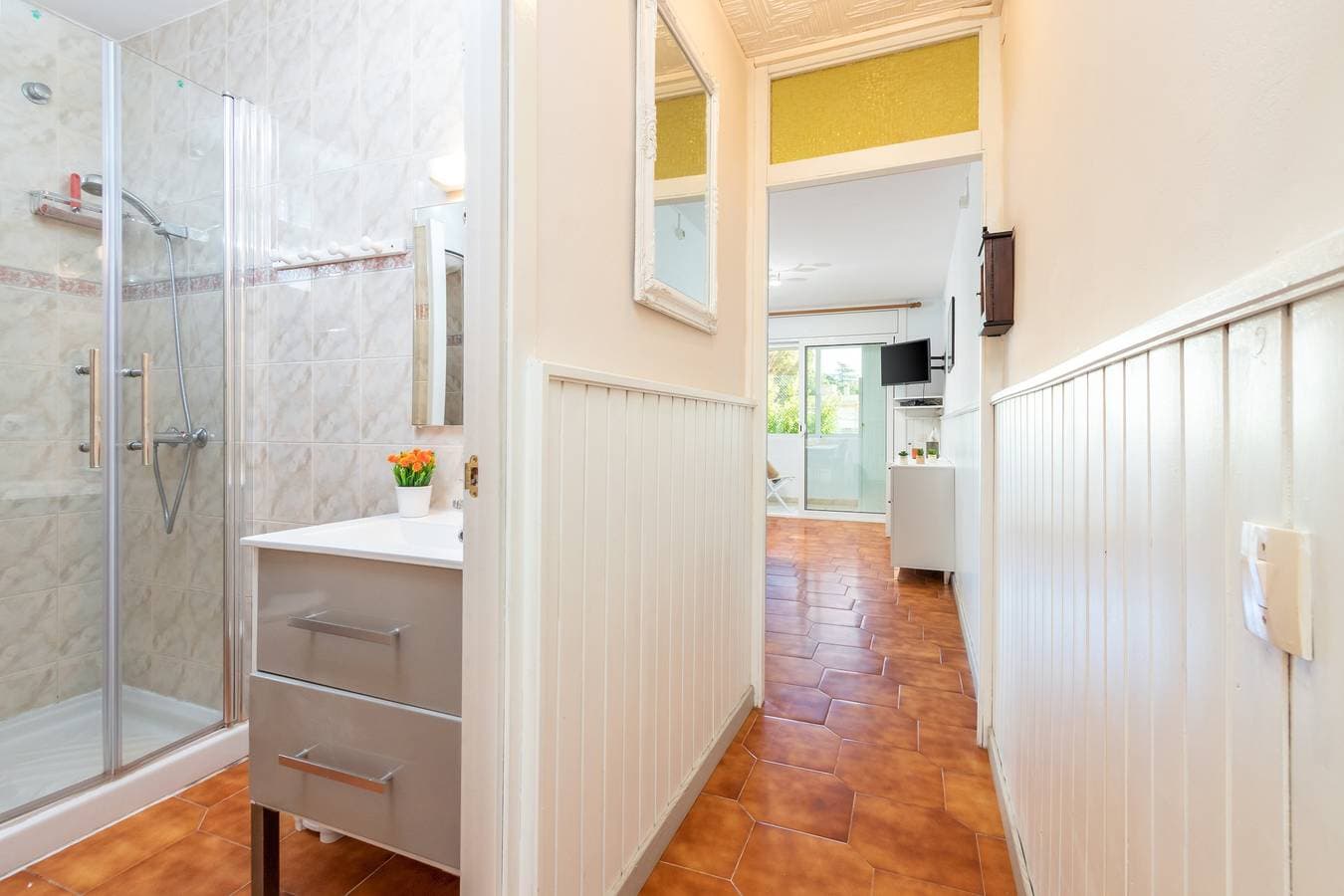 Foto 12 von 21: Ferienwohnung 'Santana' mit privater Terrasse, Balkon, Klimaanlage und WLAN