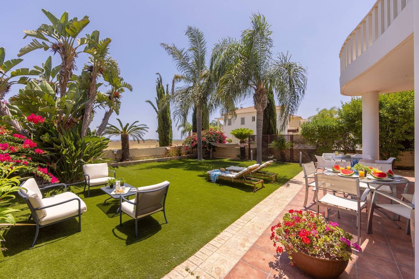 Foto 5 von 42: Larnaca Chelidonia Seafront Villa