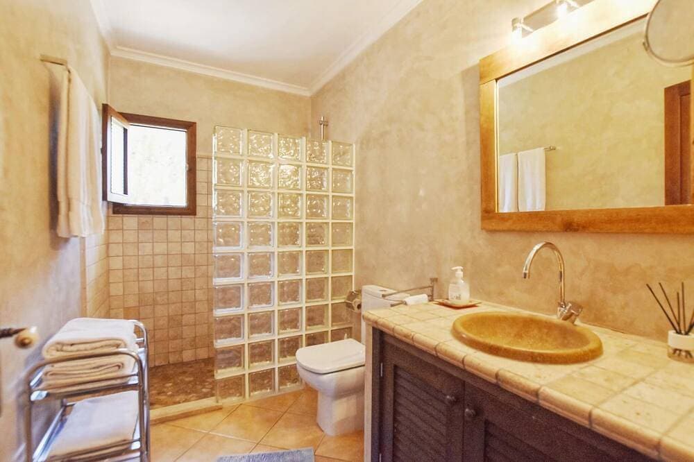 Foto 5 von 27: Schönes Ferienhaus mit privatem Pool