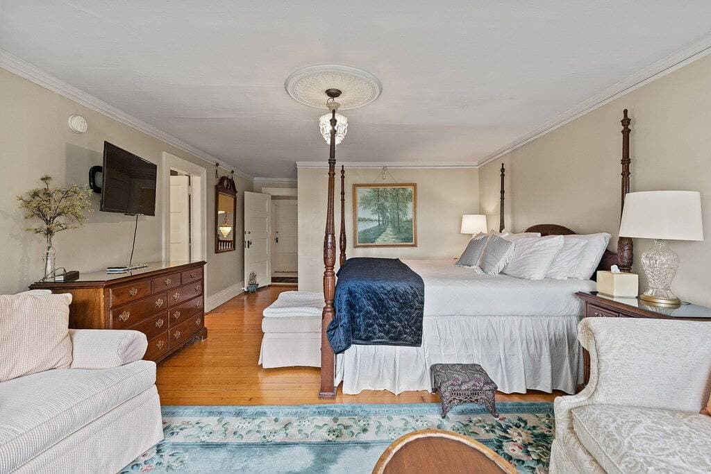 Foto 4 von 53: Waterfront Estate in Popham Beach