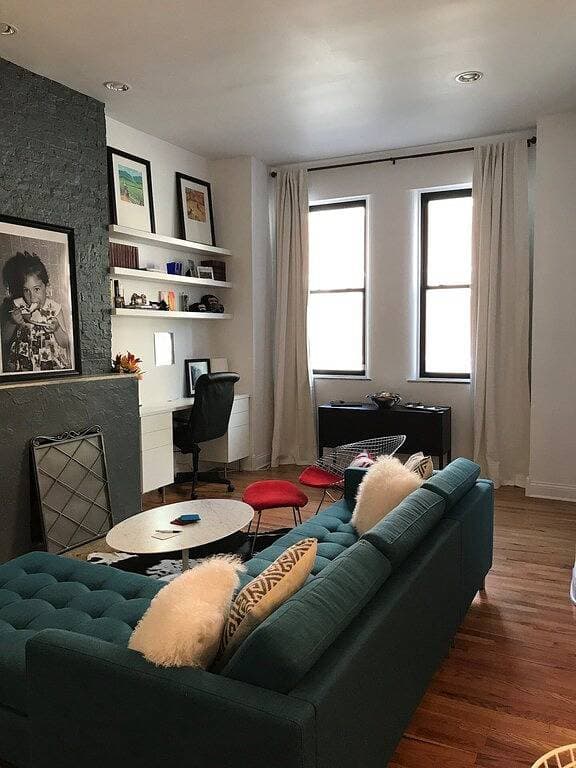 Foto 4 von 19: Walk to Lincoln Park, North Avenue Beach, and Second City! Lovely Old Town Charm! by AllSet Turnover