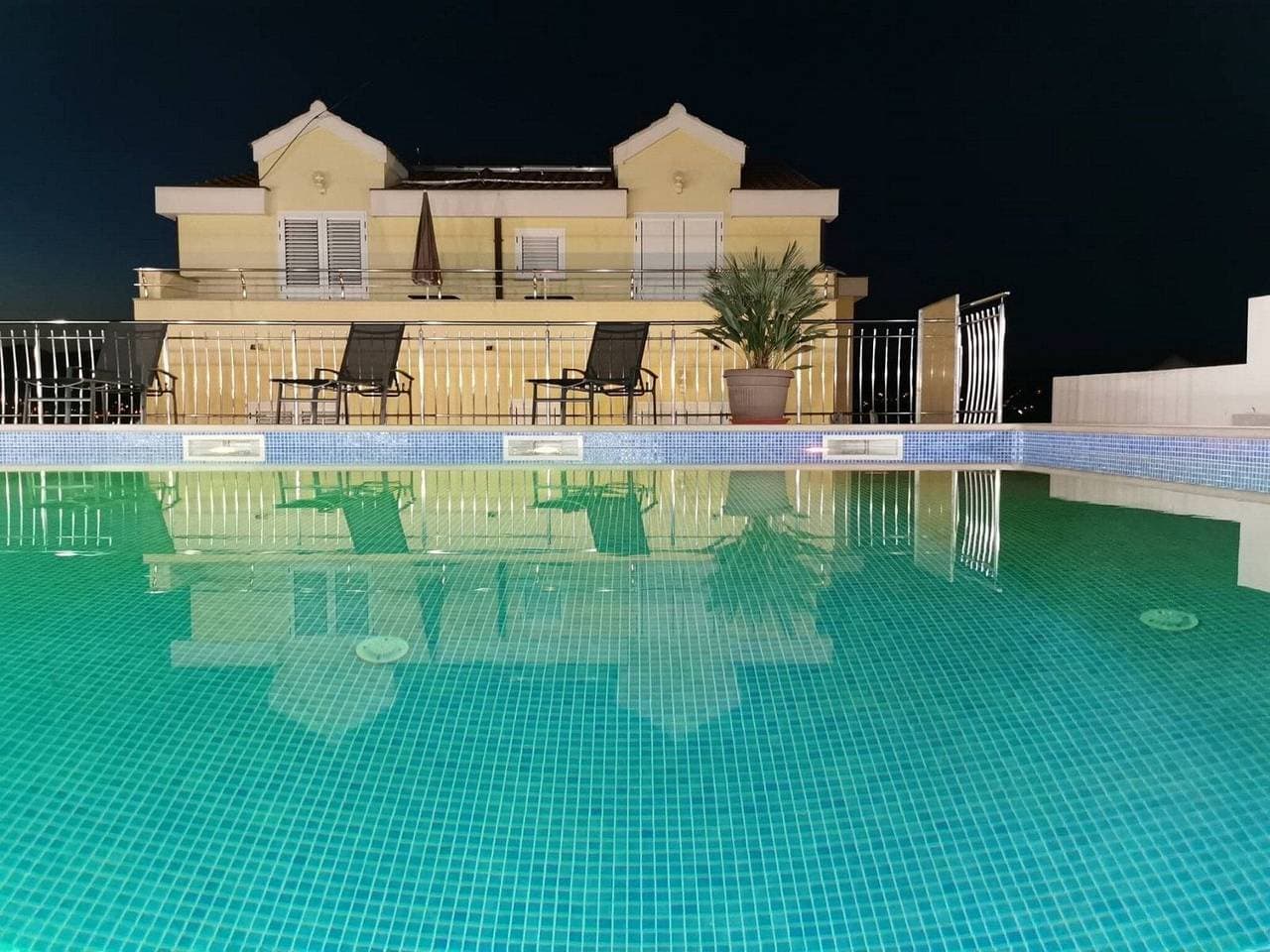 Foto 2 von 22: Apartments Villa Moonlight - One Bedroom Apartment with Sea View Balcony and Terrace (Sandra)