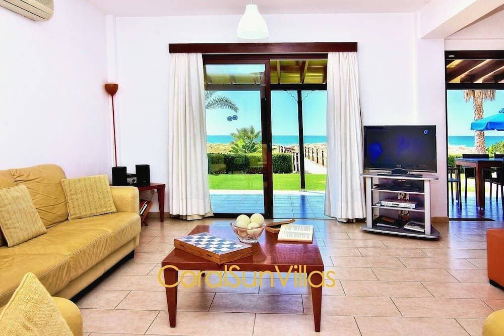 Foto 7 von 30: Direkt zum Sandstrand (30 m), beeindruckende Villa, außergewöhnliche Aussicht, Privatsphäre