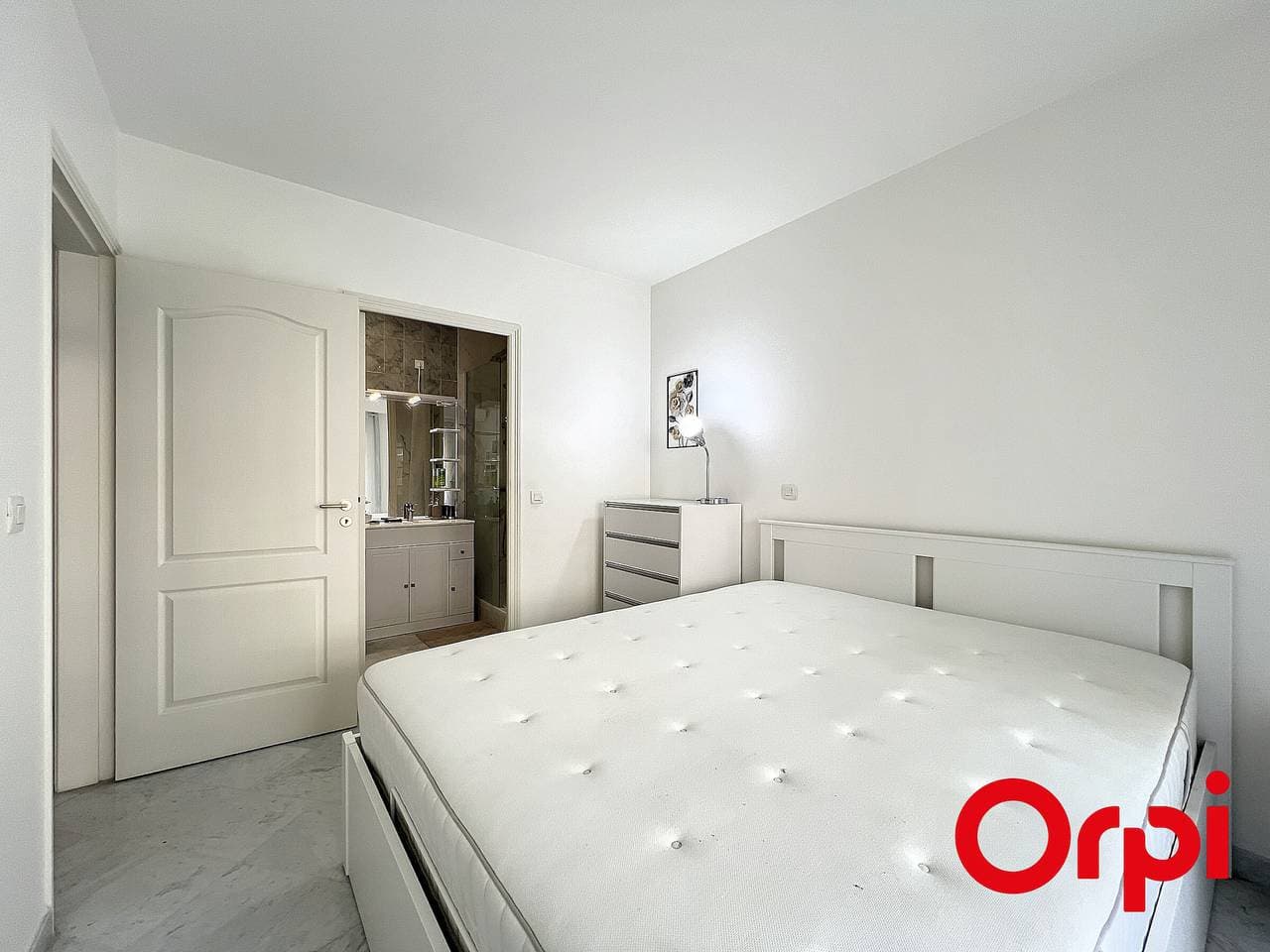 Foto 9 von 15: Zentrale Lage, Strandnähe, mit Pool, Sauna und Parkplatz
