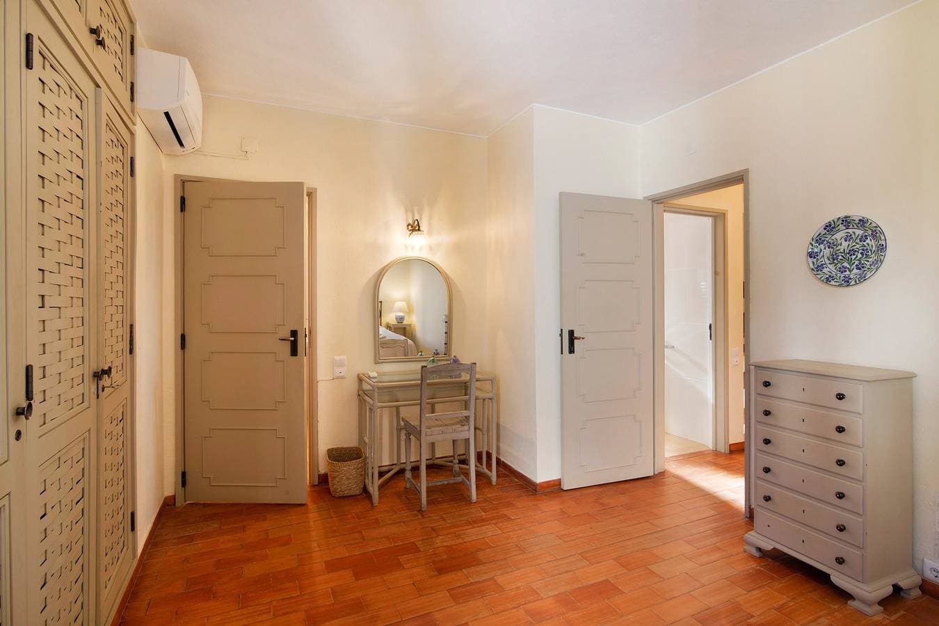 Foto 13 von 25: Villa „Allan“ mit Meerblick, WLAN und Klimaanlage