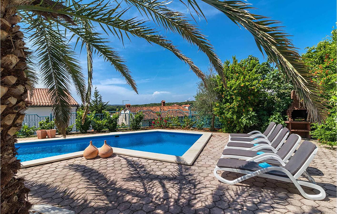 Foto 4 von 30: Reizende Ferienwohnung mit Pool, Terrasse und 2,5 km Entfernung zum Strand