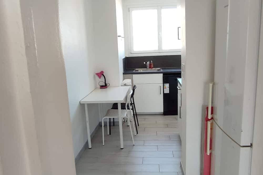 Foto 11 von 14: Großes renoviertes Apartment, 84 m2, 5 Personen, 100 m vom Bahnhof und der Straßenbahn entfernt