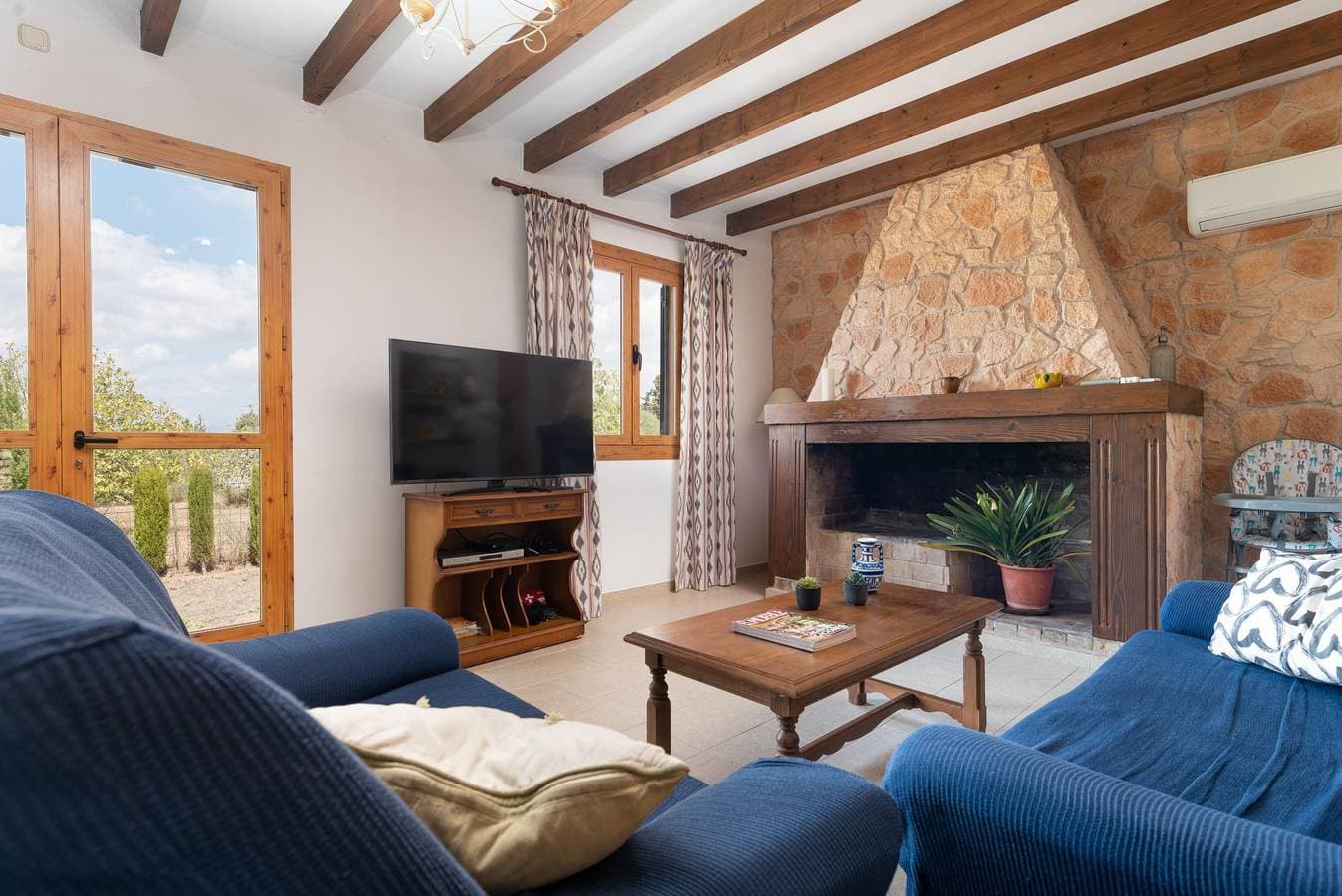 Foto 8 von 47: Gina - Schönes Haus mit privatem Pool und Kostenloses WLAN