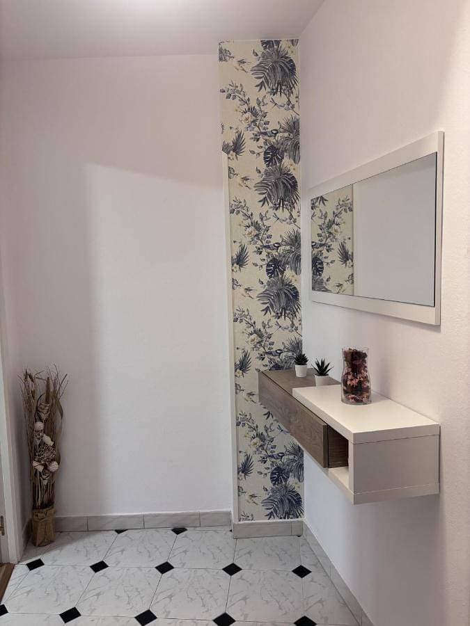 Foto 5 von 23: Two-Bedroom Apartment