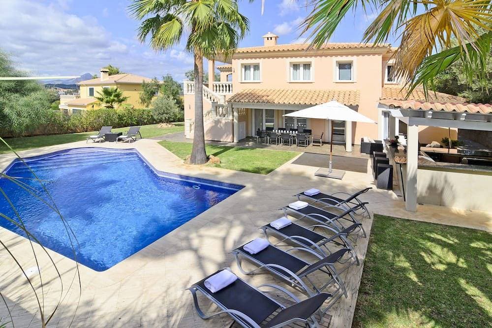 Mediterrane Villa mit Pool & Outdoor-Küche in ruhiger Lage Nähe Port Adriano 1