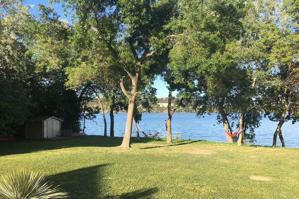 Foto 12 von 24: Ein Paradies des Friedens, Füße im Wasser