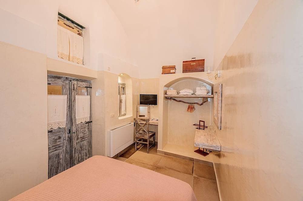 Foto 3 von 26: Luxury Villas Hariton – Private 1Br Villa with Rooftop Pool in Santorini