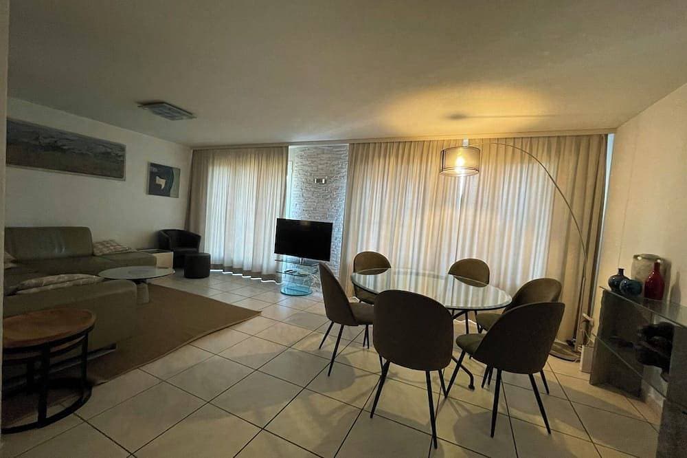 Foto 10 von 30: Haus am Vierwaldstättersee. Erstaunliche Aussicht, 5 Schlafzimmer und Gärten