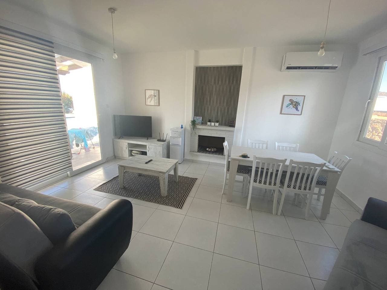 Foto 3 von 16: Atemberaubende Villa mit 3 Schlafzimmern und Meerblick in Bahceli, Zypern