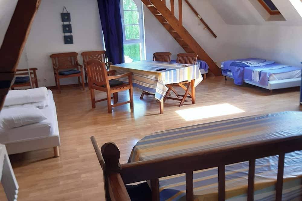 3 min from the sea Grand Gîte for 6/9 people with 2 separate bedrooms 1