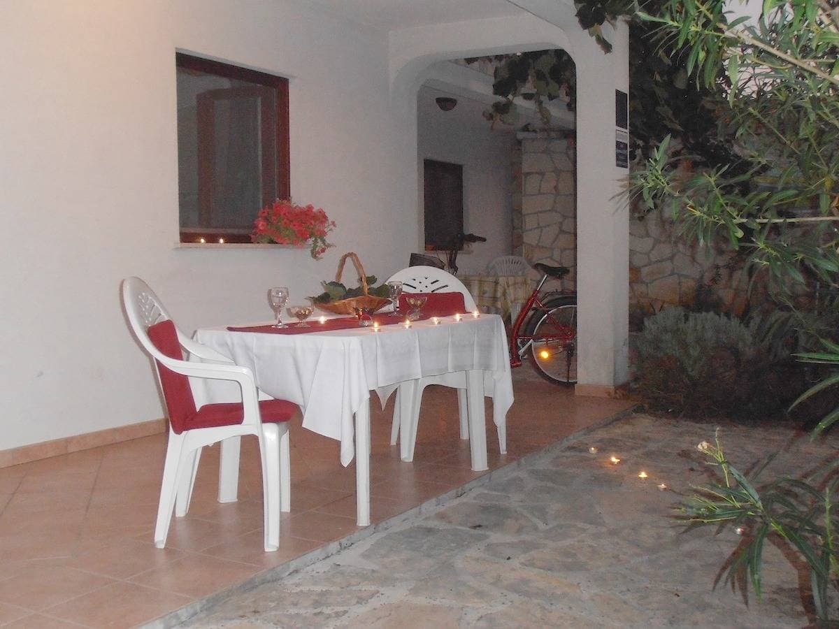Foto 10 von 18: One bedroom apartment with large terrace and garden view