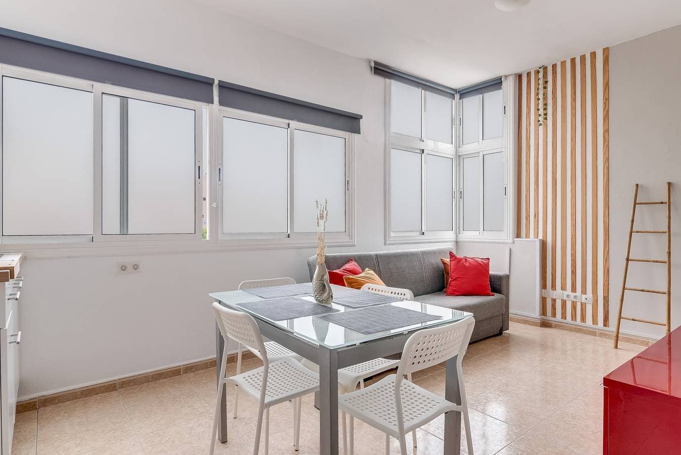Foto 4 von 30: Ferienwohnung für 4 Personen mit Terrasse