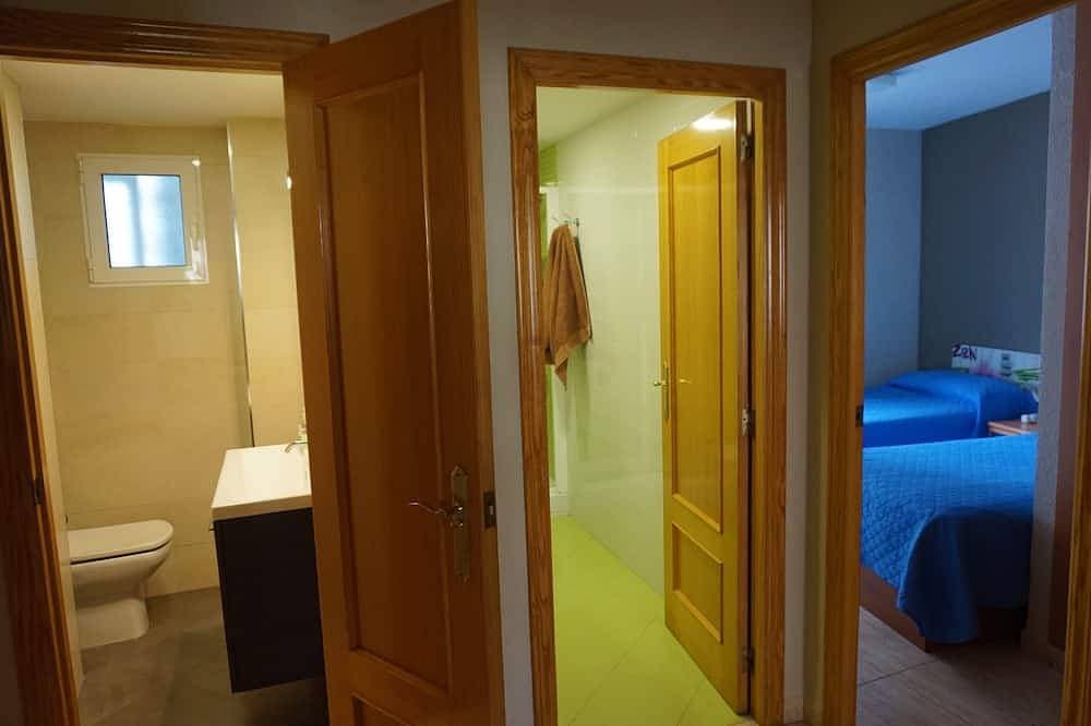 Foto 5 von 30: Gandia Strand. 3 Double. Pool und nur zwei Minuten vom Strand entfernt.