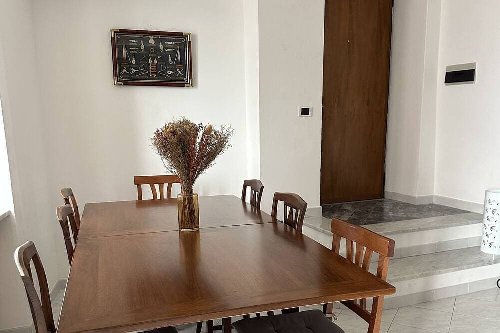 Foto 13 von 16: Sea view apartment in Lerici with free parking