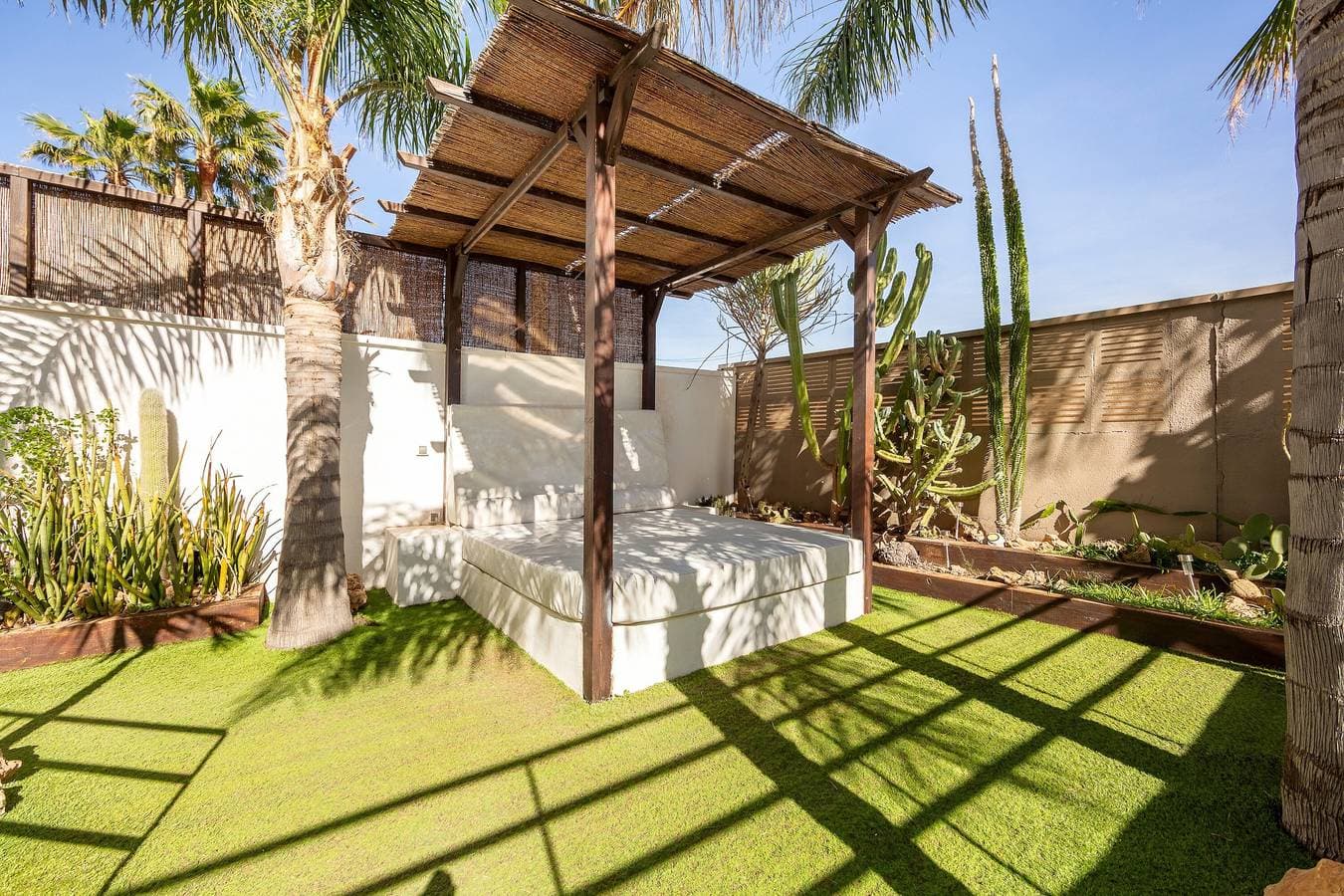 Foto 13 von 42: Villa 'Lux' mit Meerblick, WLAN und Klimaanlage
