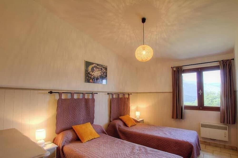 Foto 2 von 3: Stone house for 4 people in the countryside just 8 km from the Valinco beaches