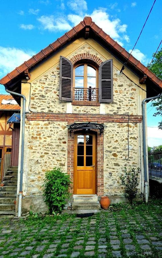 Charmante Maison d'Hôtes avec Parc, entre Seine et Forêt de Fontainebleau et à 30mn de Paris 1