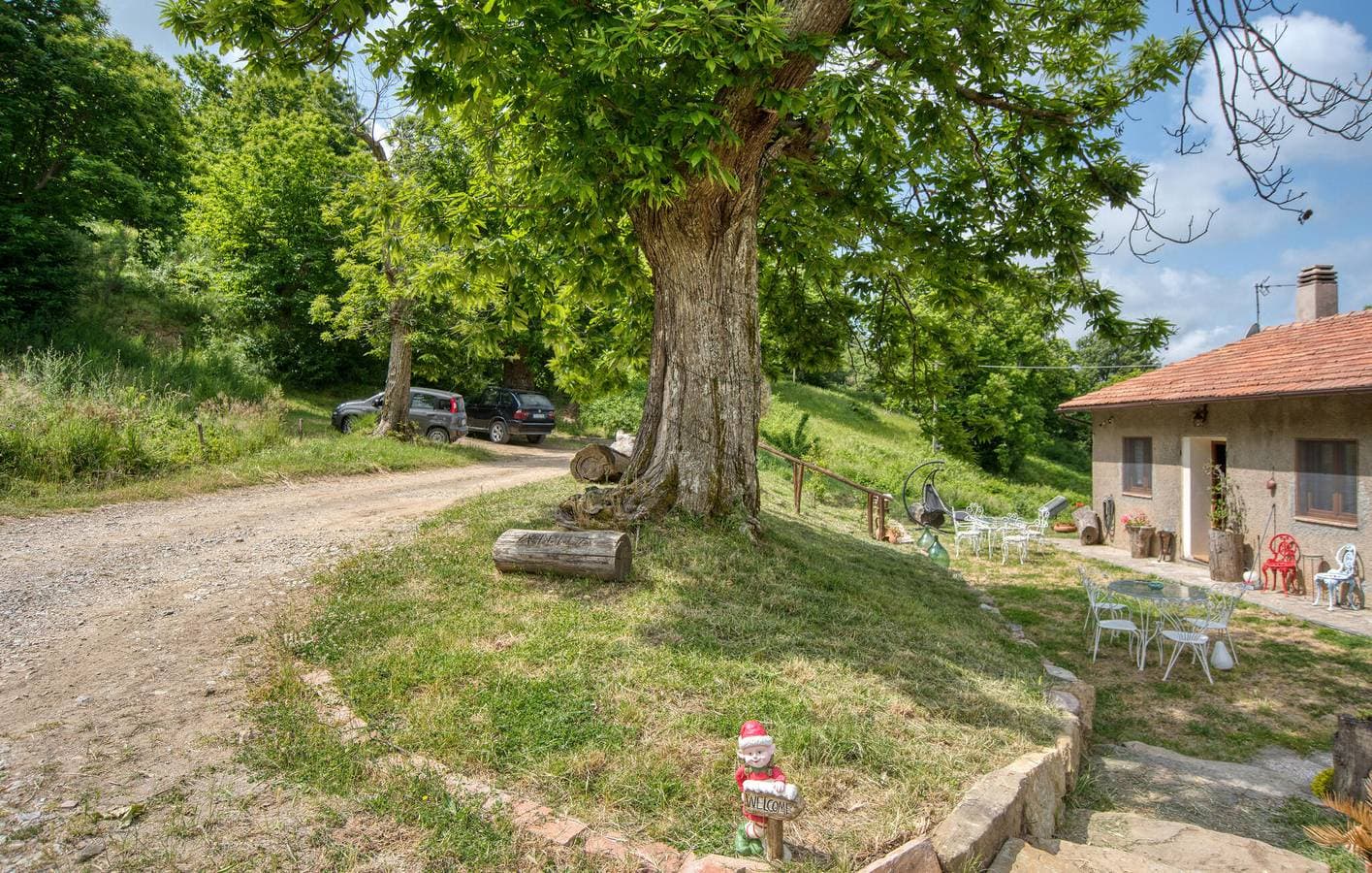 Foto 2 von 30: Charmante 100 m² große Ferienwohnung mit Pool, Garten und WLAN in der Nähe von Arcidosso