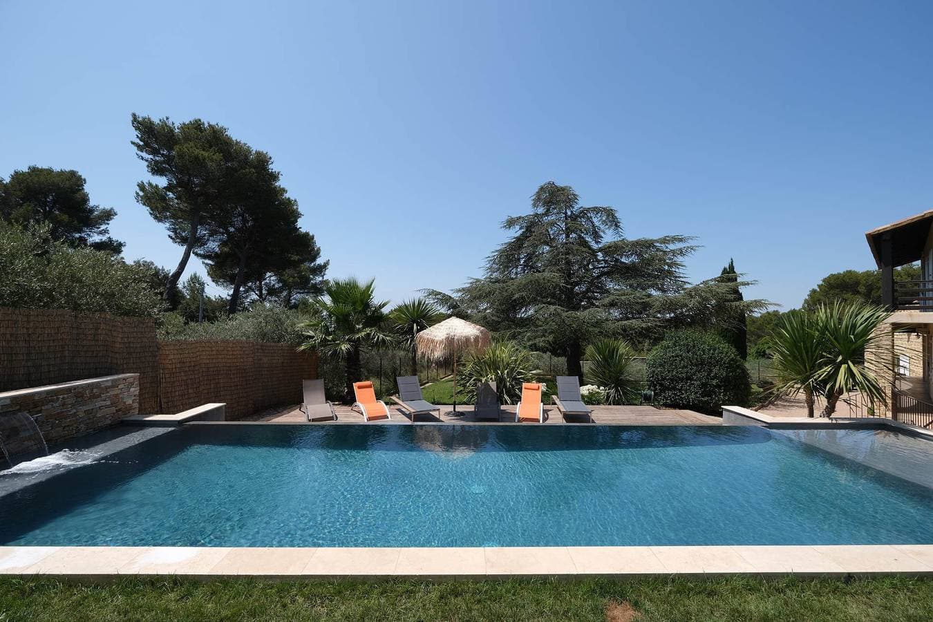 Foto 10 von 57: Location vacances piscine Saint Chamas.