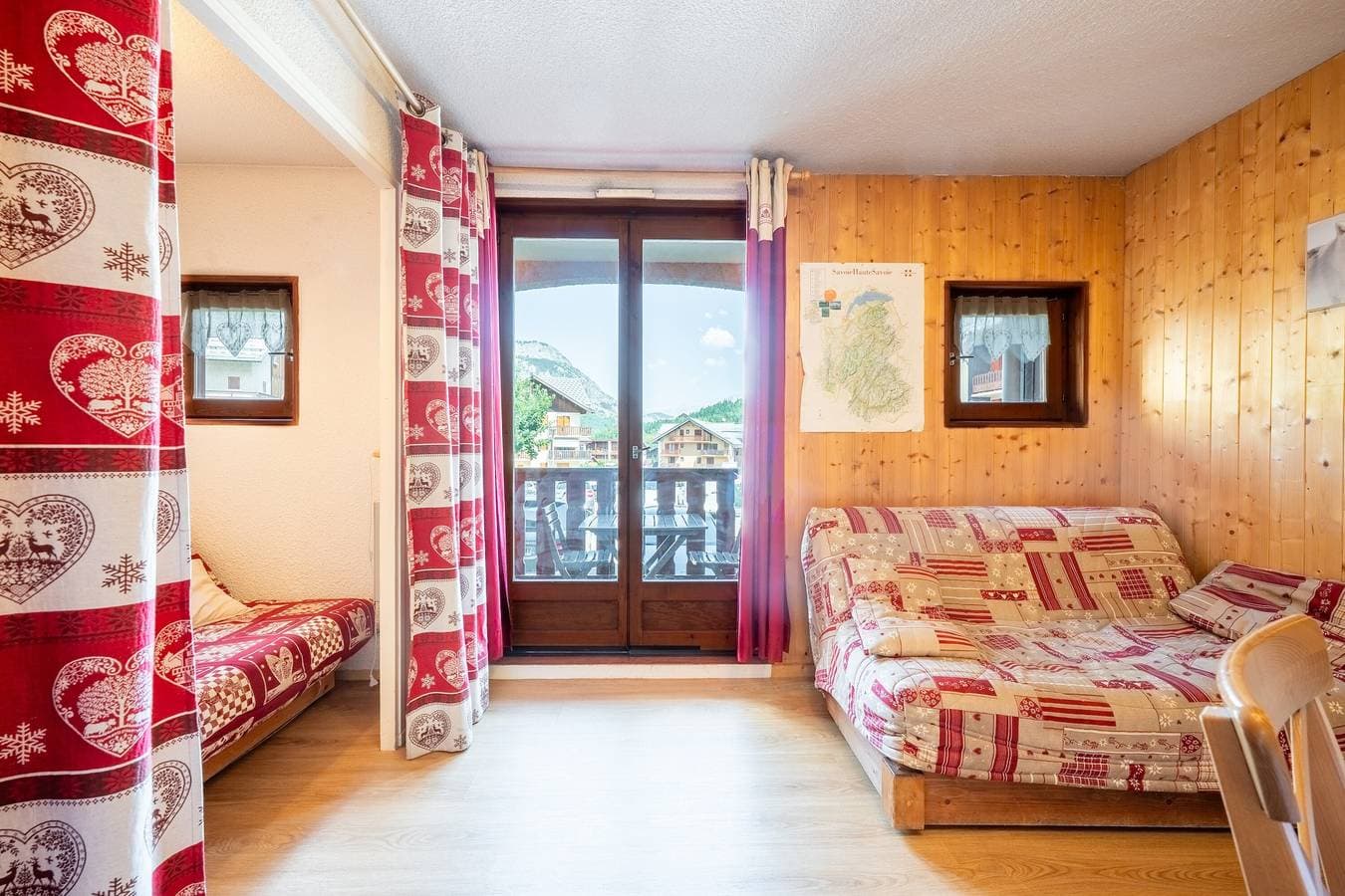 Foto 3 von 21: Ferienwohnung 'Joli Appt 2 Centre Village Valloire' mit Bergblick, Balkon und WLAN