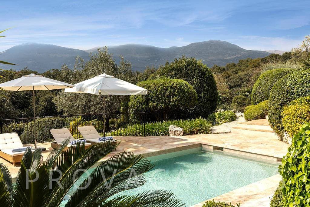 Foto 9 von 75: Exklusive Villa mit Panoramablick und privatem Pool in der Nähe von Saint-Paul-de-Vence
