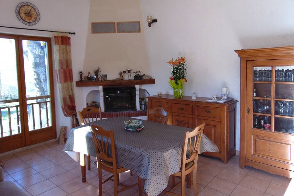 Foto 10 von 24: Einfamilienhaus auf geschlossenem Grundstück, beim Eingang Gorges du Verdon