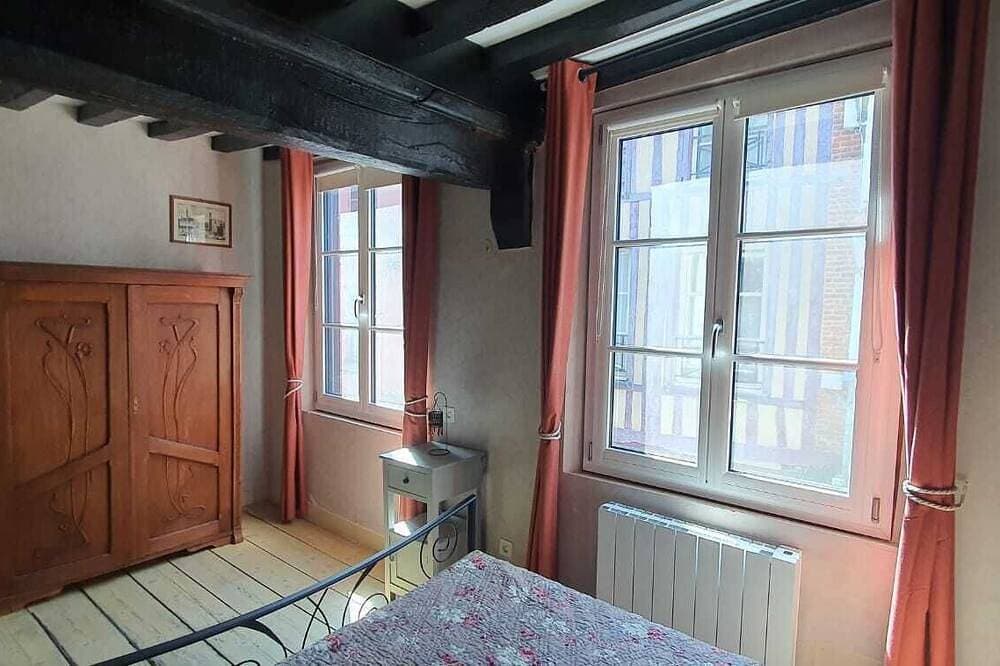 Foto 4 von 17: Typical, quiet house in the center of Honfleur