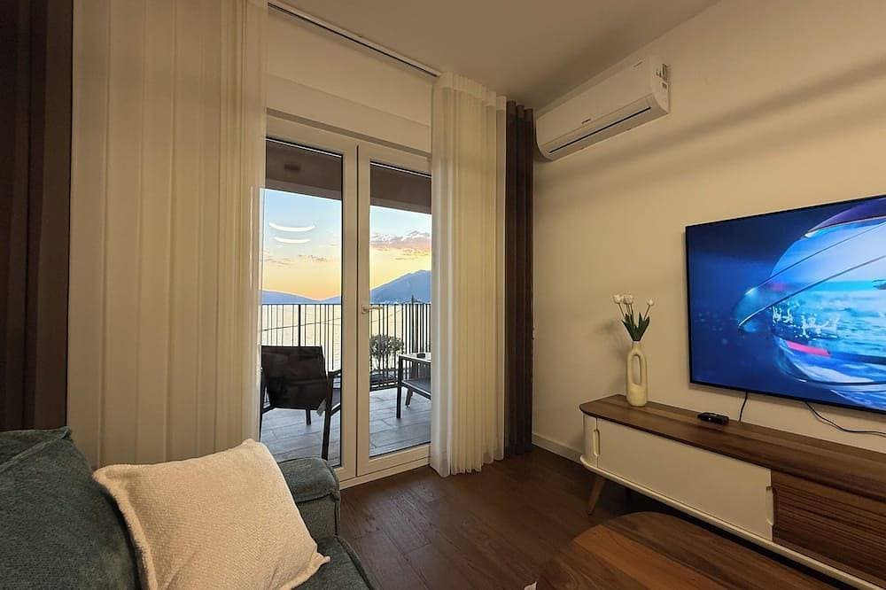 Foto 5 von 9: Seafront apartment in pleasant Donja Lastva