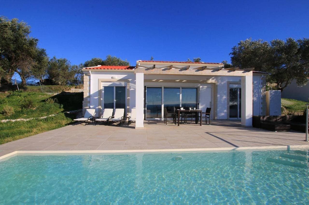 Foto 3 von 50: Villa with Private Pool