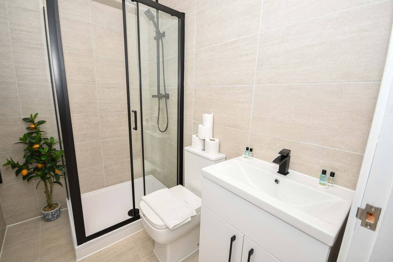 Foto 5 von 24: Modern & Bright 1Bed Apartment in Leeds - Sleeps 3