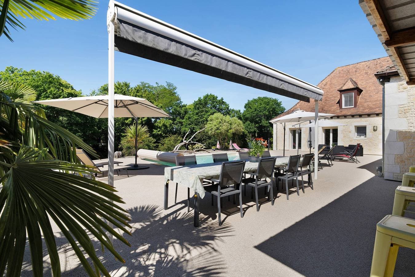 Foto 3 von 36: Zimmer Pinson – Anwesen mit Pool