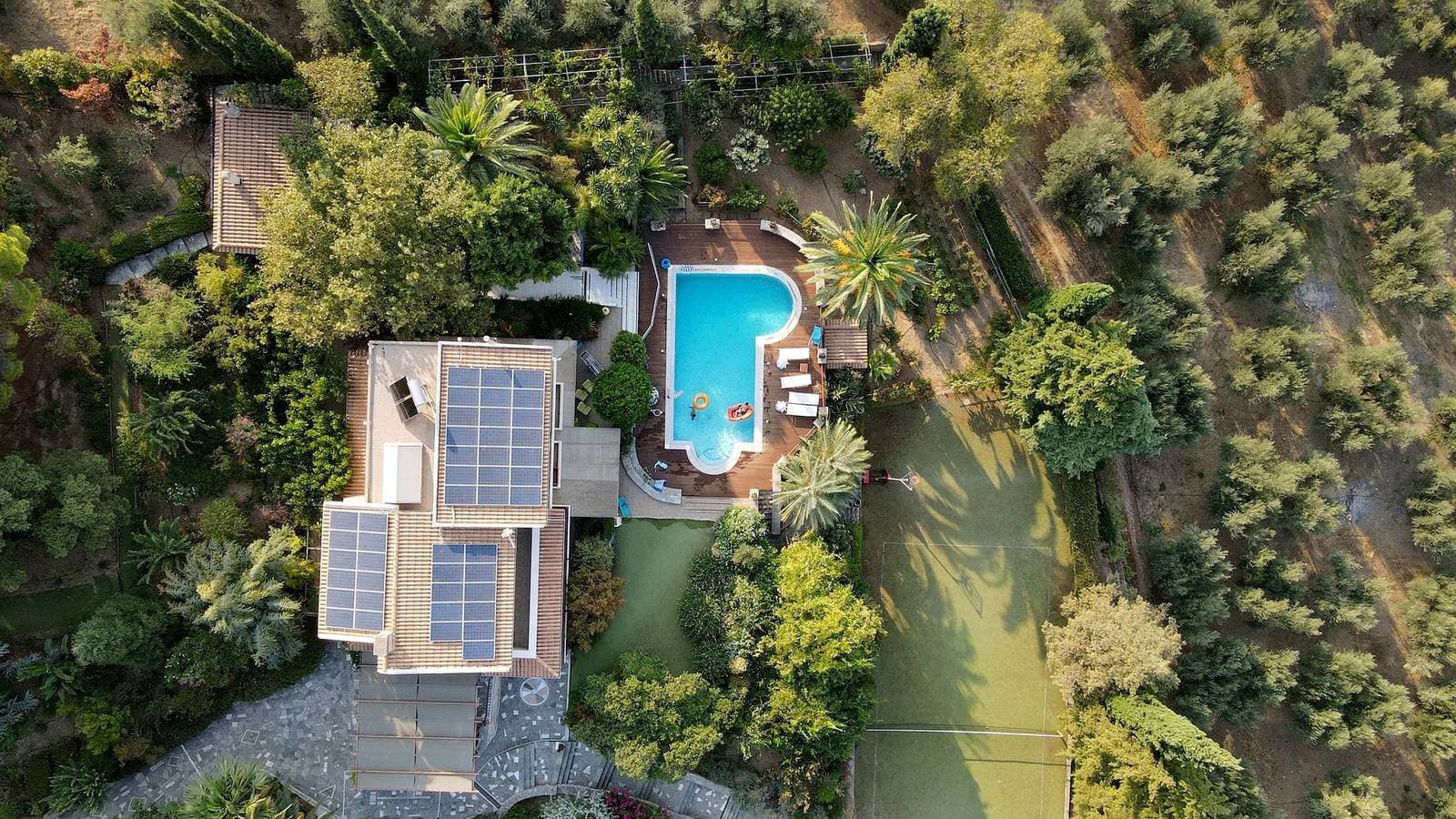 Foto 2 von 56: Villa für 6 Personen mit Balkon