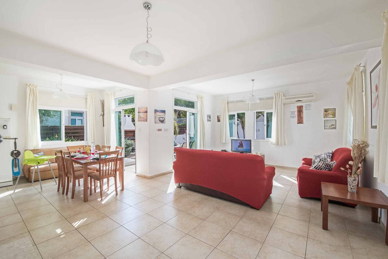 Foto 12 von 23: Villa für 6 Personen mit Terrasse