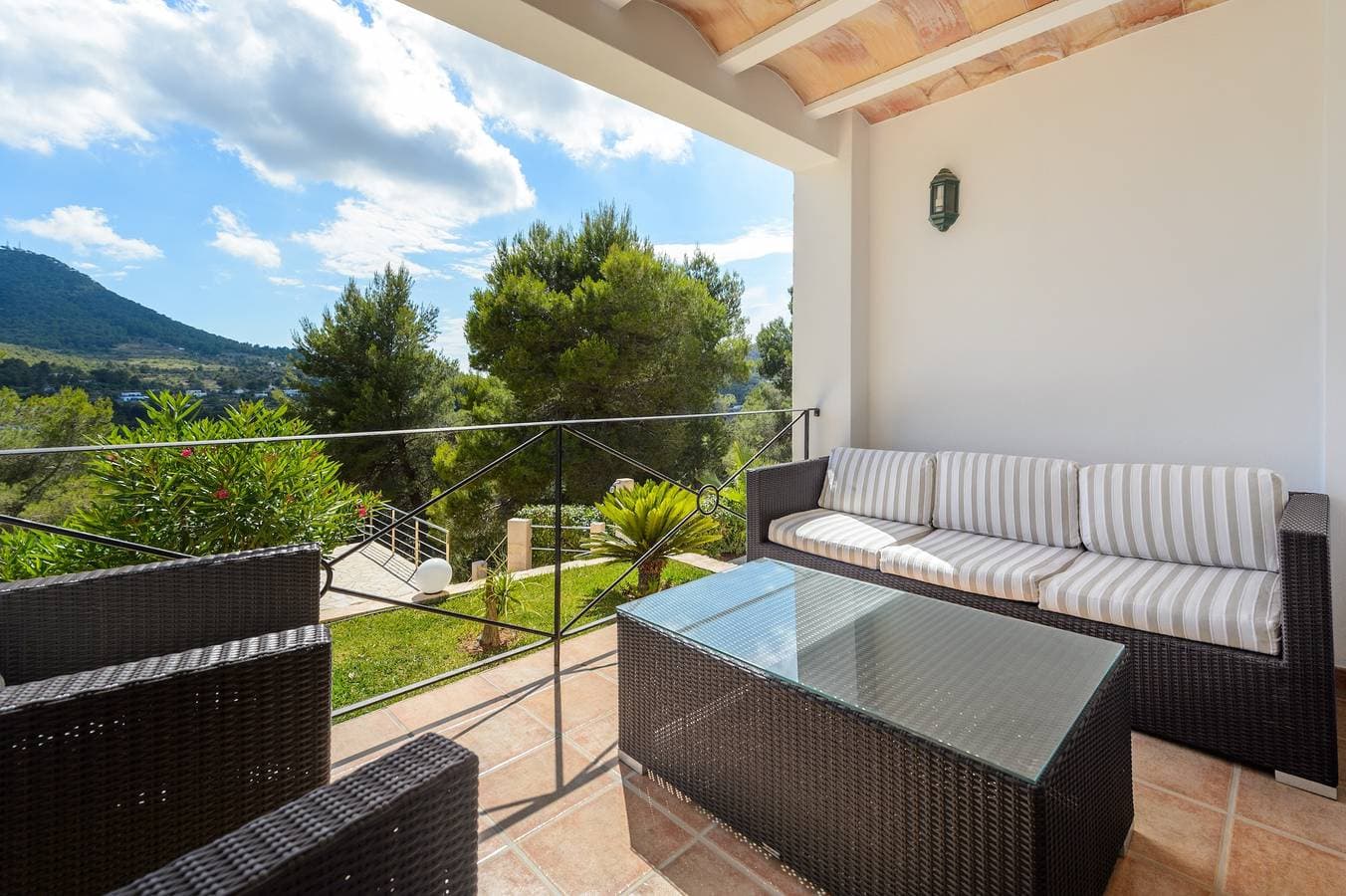 Foto 9 von 34: Luxuriöse Villa "Casa Olivo" mit Bergblick, Pool, WLAN, Balkon und Klimaanlage