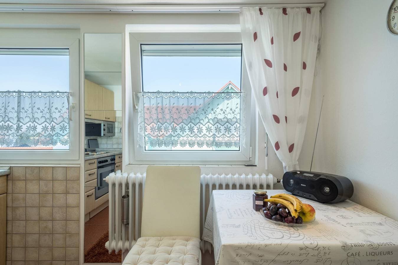 Foto 9 von 25: Schöne Ferienwohnung "Lilo" ganz nah am Bodensee mit Blick auf den See und die Berge
