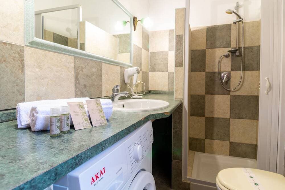 Foto 8 von 20: Willkommen im Casa Grecale, einem gemütlichen Ferienhaus in Pistis an der wunderschönen Westküste Sardiniens. Ein perfekter Ort für alle, die einen entspannten Urlaub inmitten der Natur und umgeben von atemberaubenden Landschaften verbringen möchten