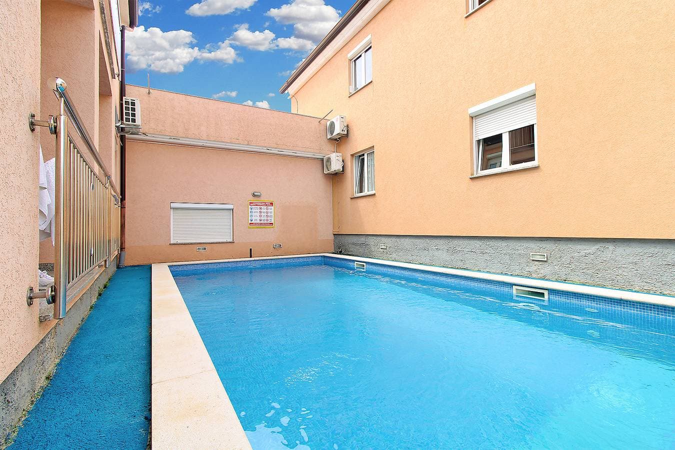 Foto 9 von 35: Ferienwohnung für 5 Personen mit Terrasse