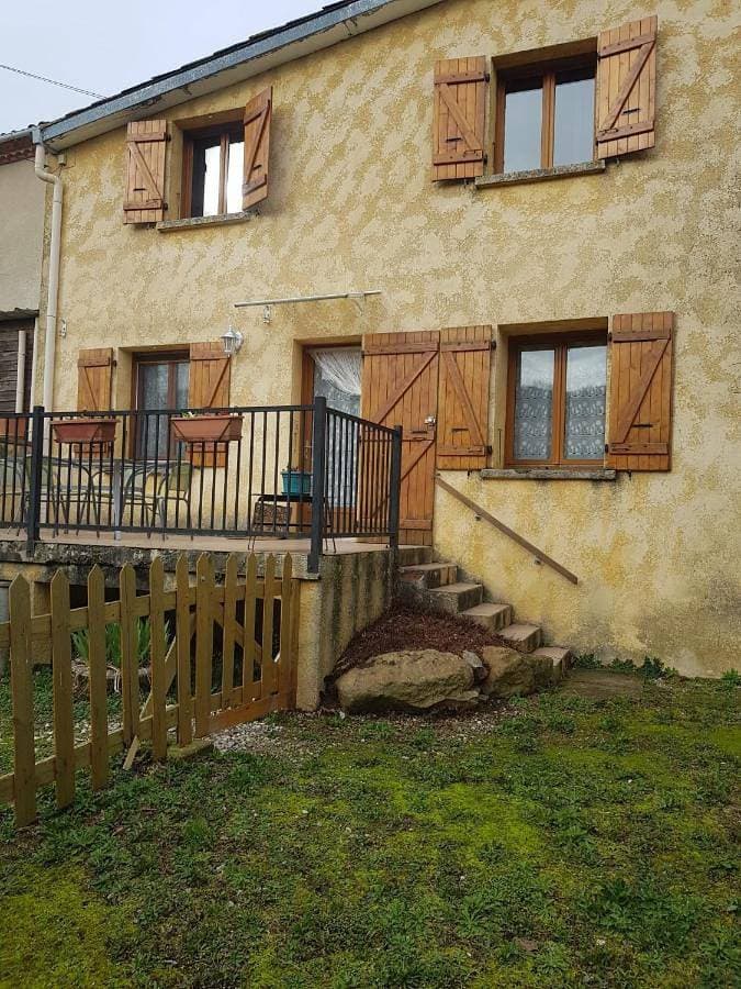 Maison dans un village calme 1