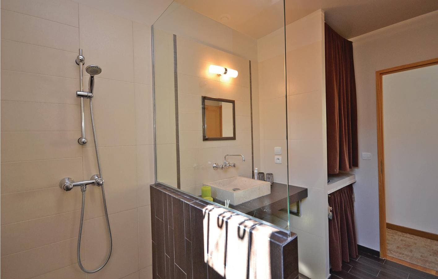 Foto 7 von 32: Sorgue Garden Wohnung mit AC, Pool und Parkplatz