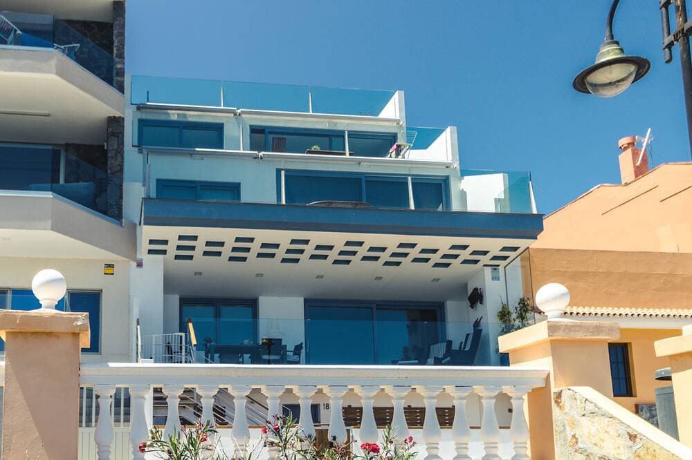 Foto 11 von 30: Melenara Beach Avenue Apartments Salitre (Terrasse  Zum Teilen)