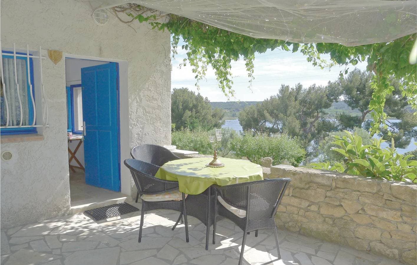 Foto 4 von 23: Appartement am Pool mit AC & WiFi in der Nähe von Saint-Chamas