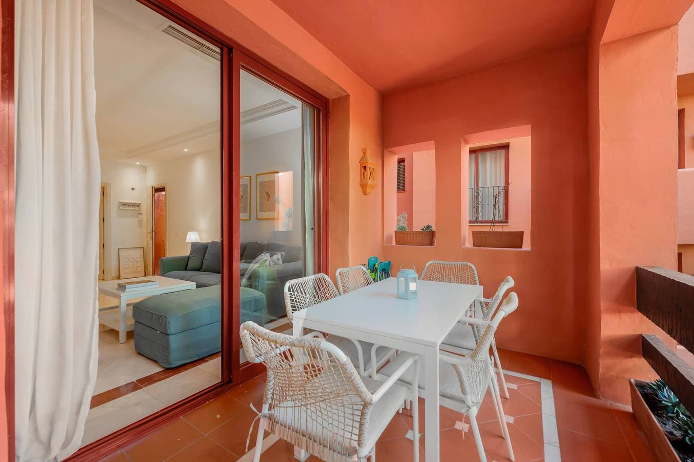 Foto 3 von 30: Apartment 'Don Carlos Marbella Beach' mit Gemeinschaftspool, WLAN und Klimaanlage