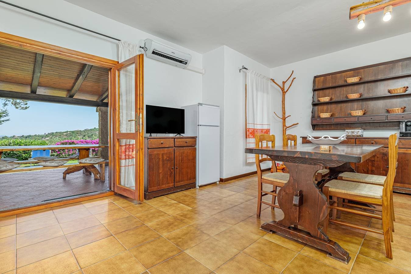 Foto 4 von 26: Villa Speranza nahe Strand mit Meerblick, Klimaanlage, Garten, Terrasse, Grill & Dusche