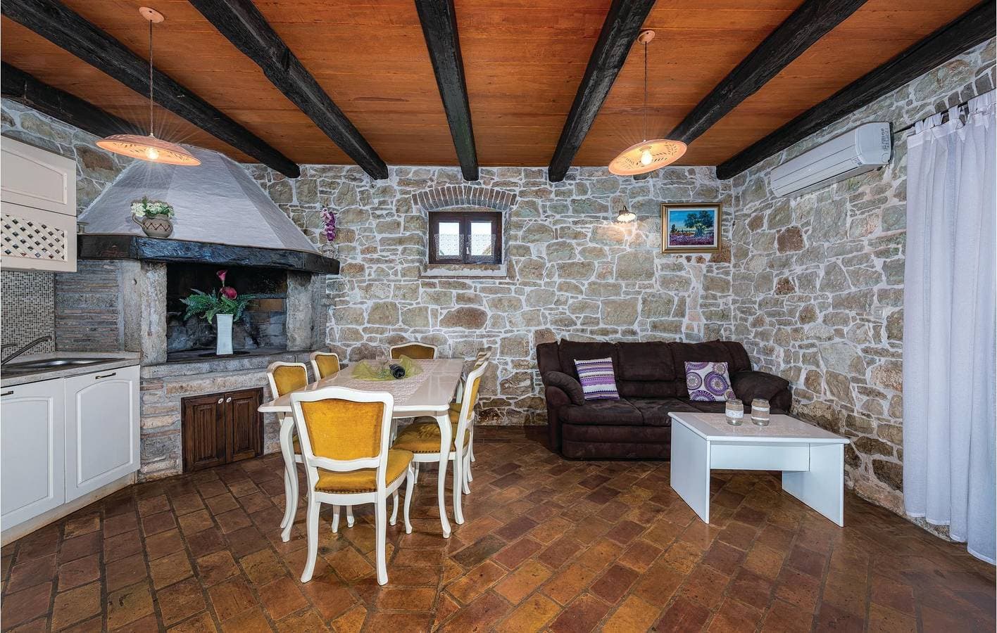 Foto 10 von 28: Gemütliche Ferienwohnung mit Pool und Terrasse in der Nähe des Buffet Jama